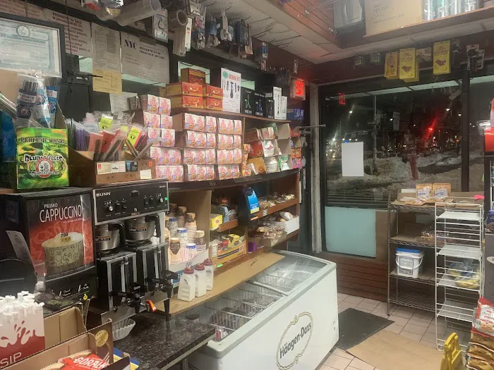 Honish Deli & Grill Picture 7