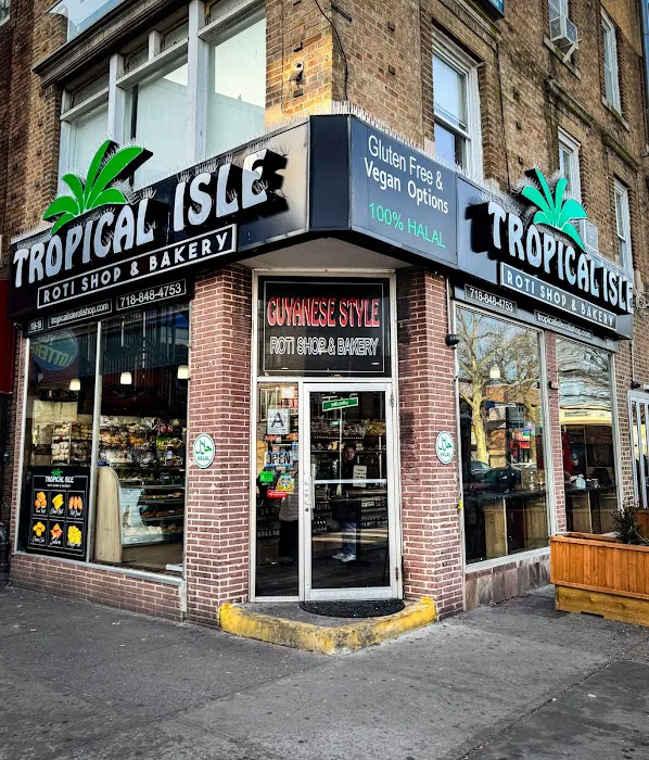 Tropical Isle Roti Shop and Bakery Picture 9