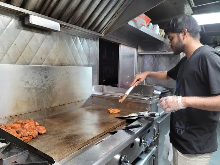 ZAKI'S Halal Food Picture 6