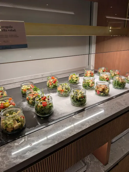 Capital One Lounge at JFK Picture 4