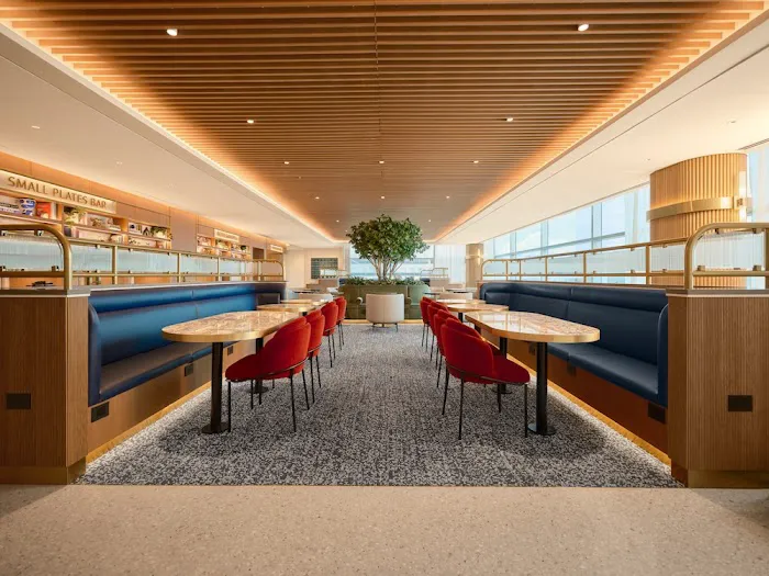 Capital One Lounge at JFK Picture 10