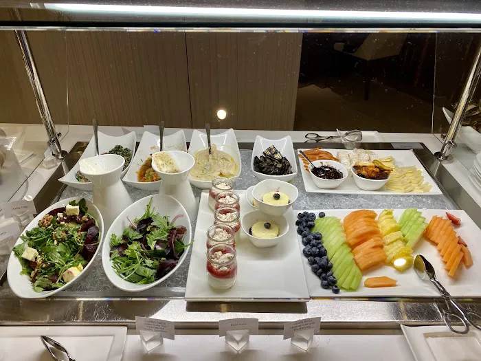 Etihad Airways Lounge Picture 3