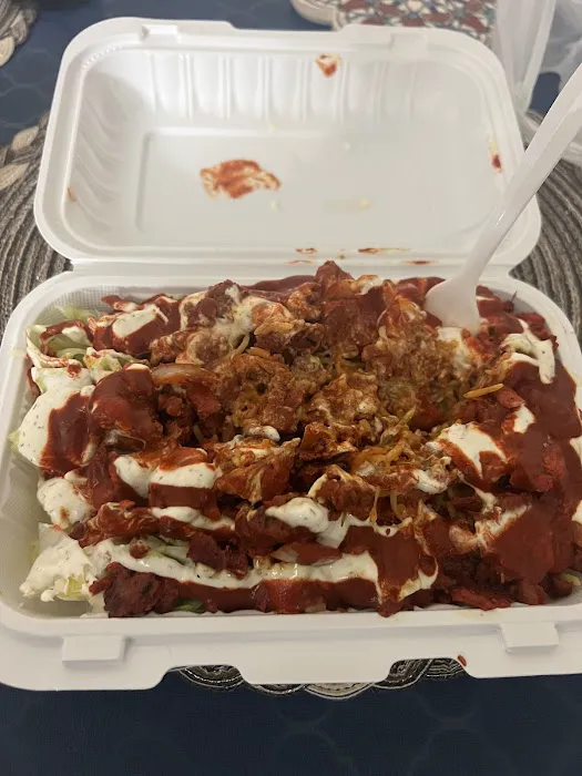 Shorno's Halal Food Cart Picture 3