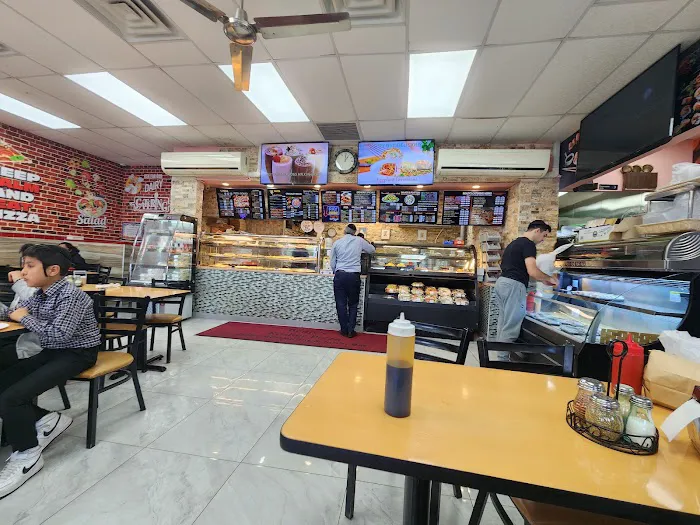 Benjy's Kosher Pizza Dairy Restaurant & Sushi Bar Picture 8