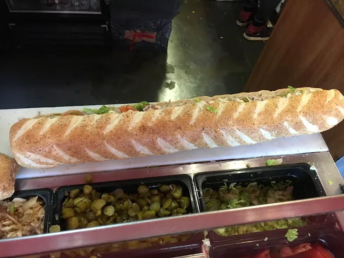 Sandwich Bar Picture 7