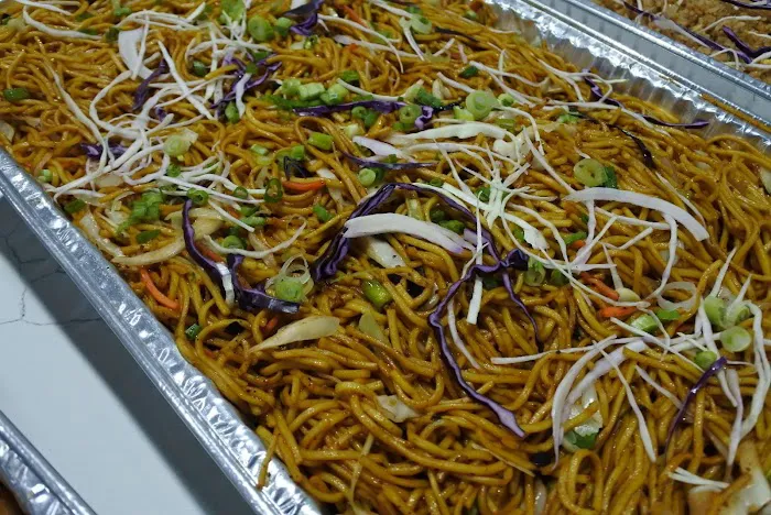 Roy's roti shop and lounge Picture 1