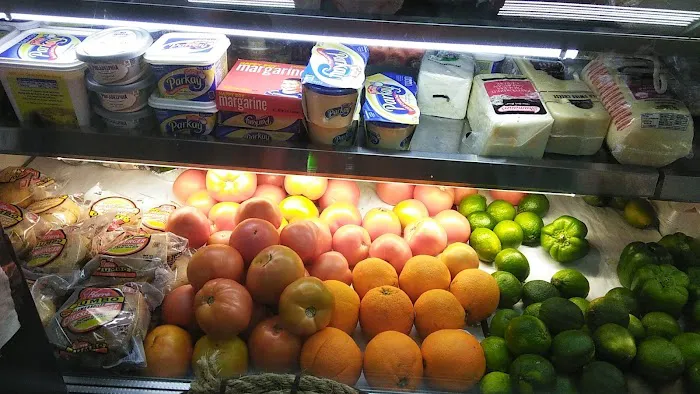 Two Primos Deli & Grocery Picture 5