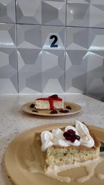 El Castillo del Pollo Restaurant Picture 1