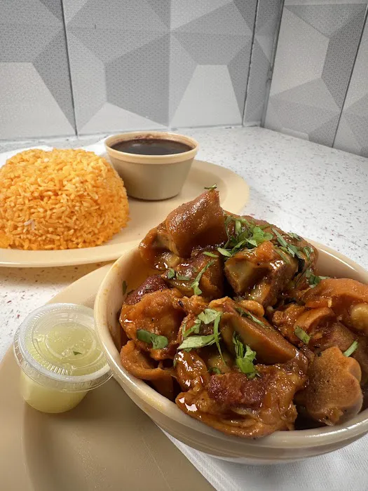 El Castillo del Pollo Restaurant Picture 8