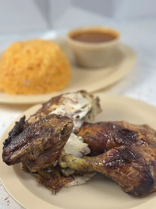 El Castillo del Pollo Restaurant Picture 7