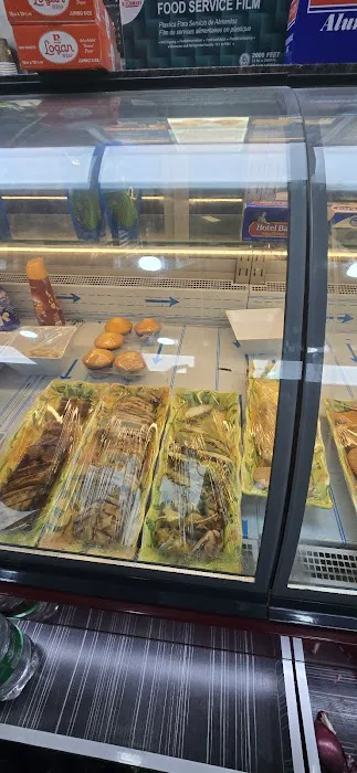 Gourmet Deli Picture 8