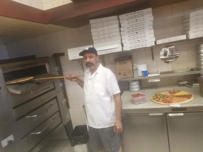 DNL Pizza Plus Picture 2