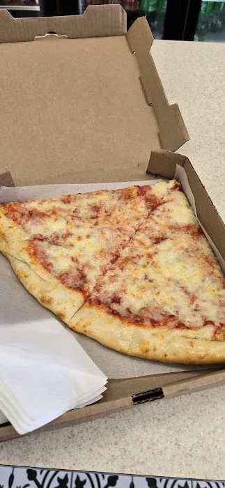 DNL Pizza Plus Picture 1