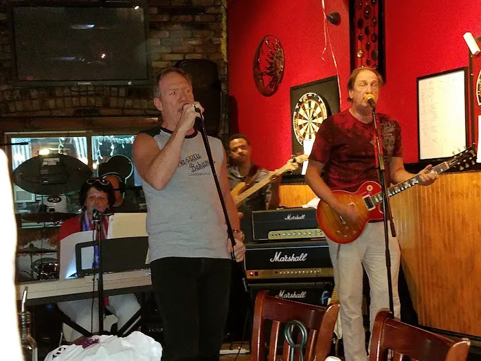 B.B.'S Pub and Grill Picture 7