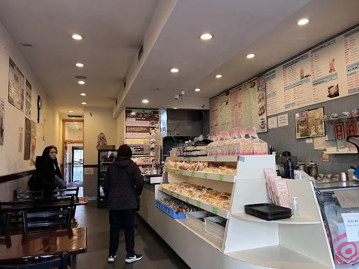 Hi Tea Bakery & Restaurant Picture 8