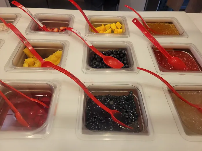 Anda Boba Tea & Red Mango in Bayside, Oakland Garden NY Picture 3