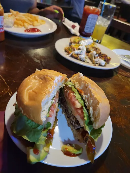 RYANS BAR & GRILL Picture 3