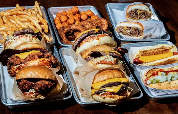 Holy Burger Oakland Gardens Picture 9
