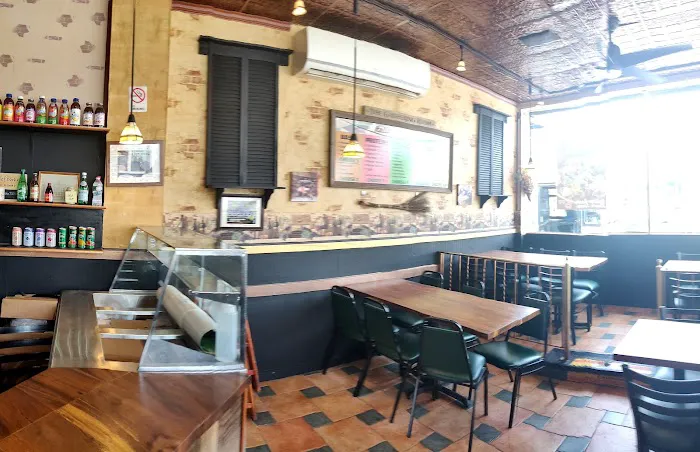 Riviera V Pizzeria Picture 3