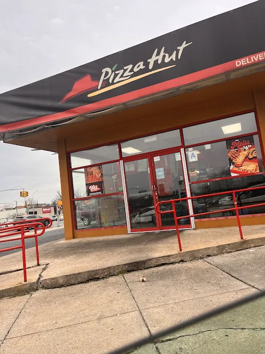 Pizza Hut Picture 1