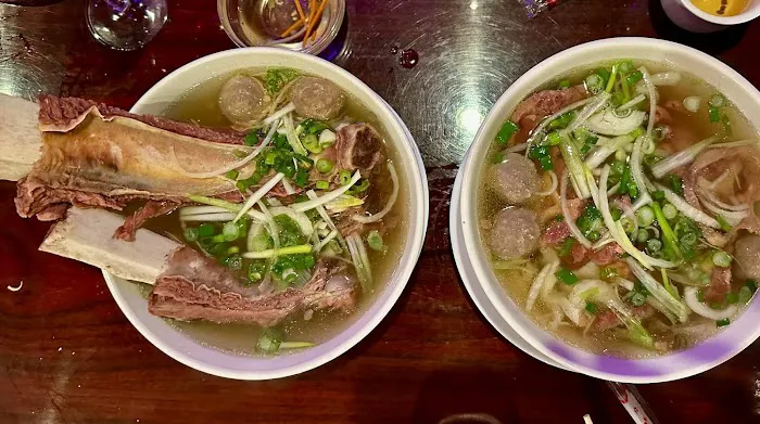 Pho Island Picture 3