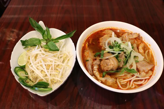 Pho Island Picture 4