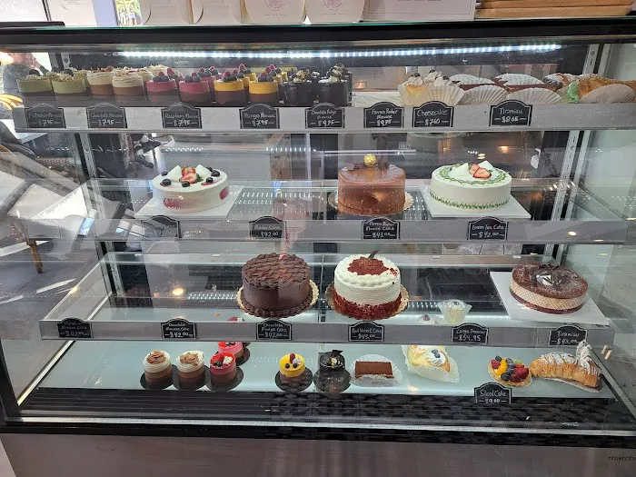 Lulu and Dino Cafe Bakery Picture 10