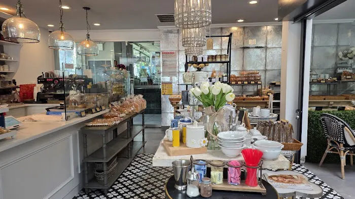 Lulu and Dino Cafe Bakery Picture 2