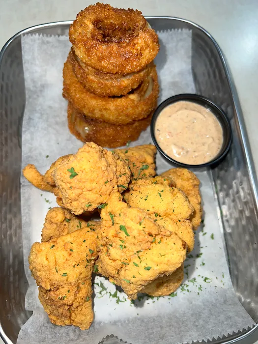 Burgers Tacos Wings & Seafood Picture 10