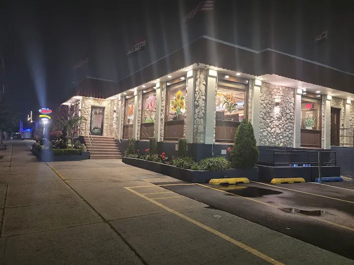 Cross Bay Diner Picture 9