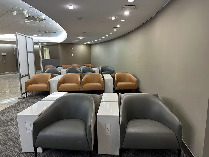 Admirals Club Picture 1
