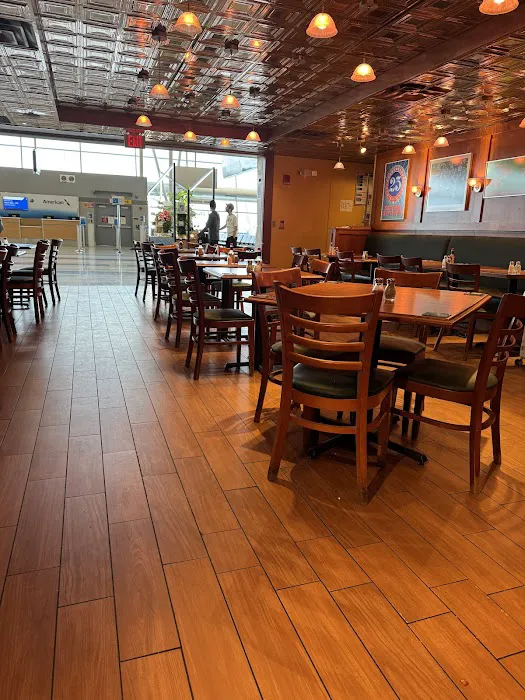 O'Neals' at Terminal 8 JFK Picture 1