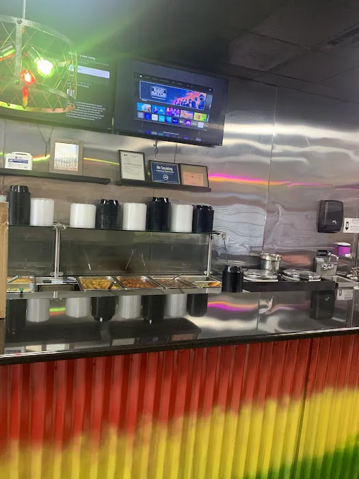 Peppa's Jerk Chicken (Queens) Picture 2
