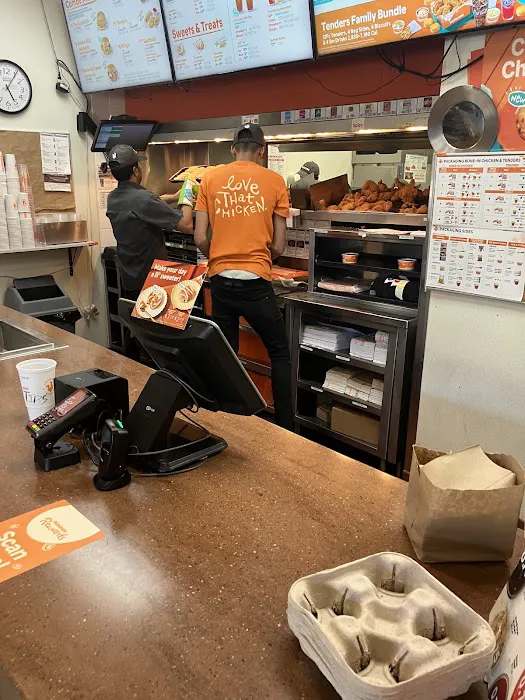 Popeyes Louisiana Kitchen Picture 1