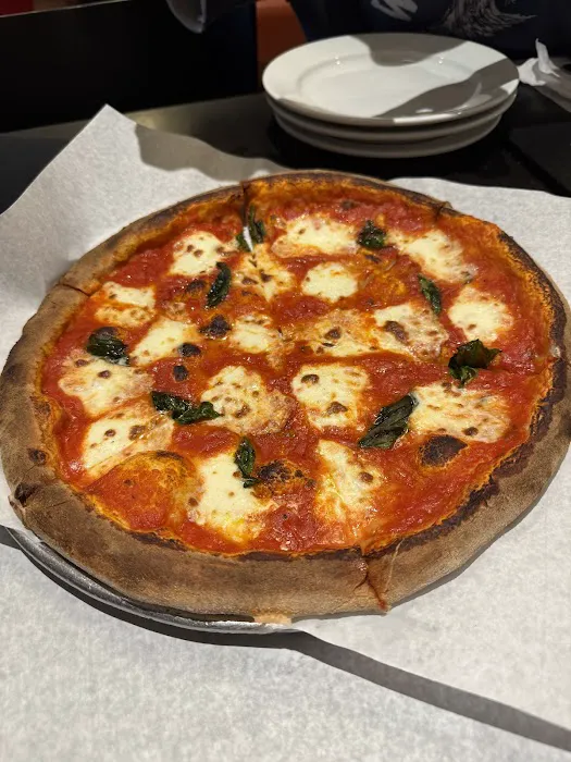 La Villa Pizzeria Picture 10
