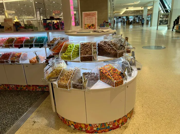 Sugar Bear Candy Store - Best Candy Store in Kings Plaza NY Picture 8