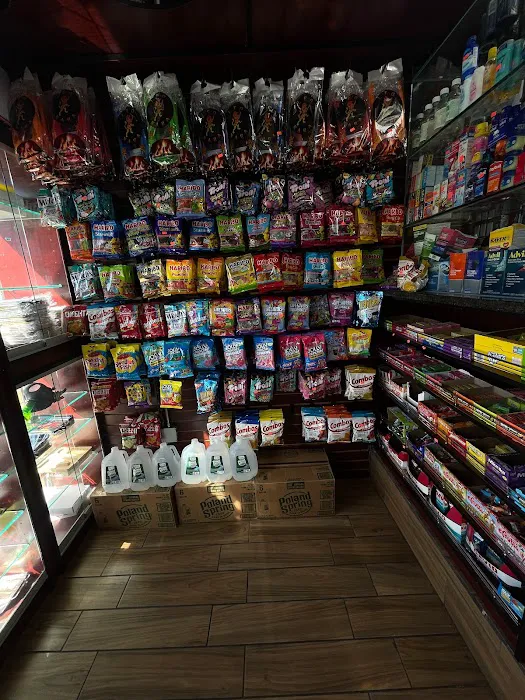 T DELI & GRILL Picture 9