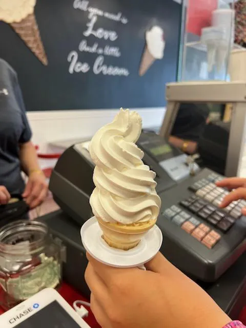 We Got The Scoop Picture 5