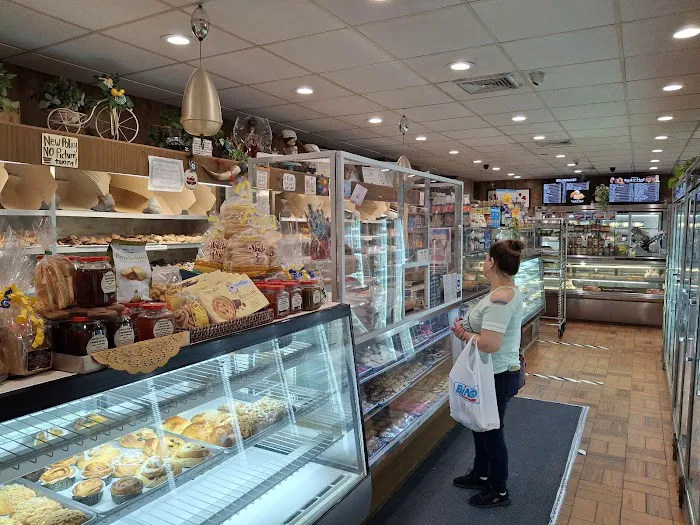 Vito's Bakery & Grocery Picture 9