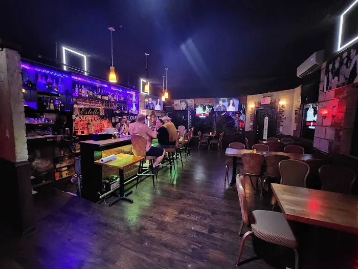 Estelle Lounge and Karaoke Bar Picture 3