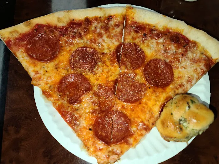 Luigi's Pizzeria Picture 1
