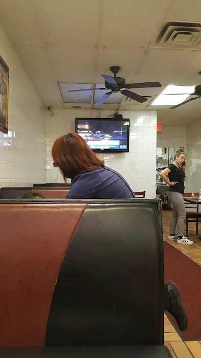 Luigi's Pizzeria Picture 8