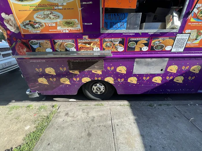 Pinches Tacos Mexican Food Picture 3