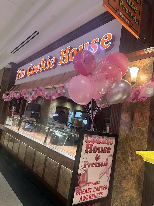 The Cookie House Picture 7