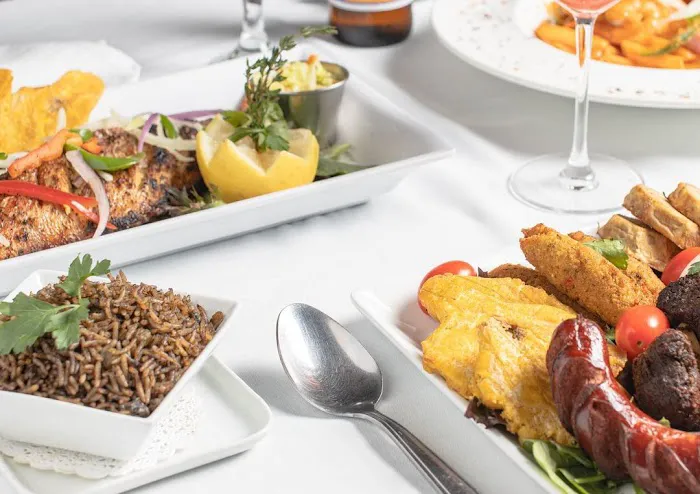 Lago Kache Restaurant & Lounge Picture 4