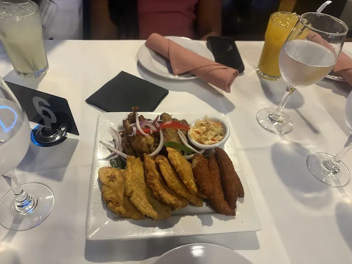 Lago Kache Restaurant & Lounge Picture 2