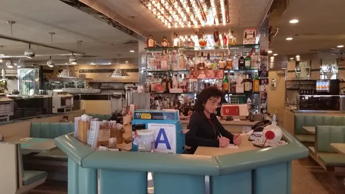 Floridian Plaza Diner Picture 4