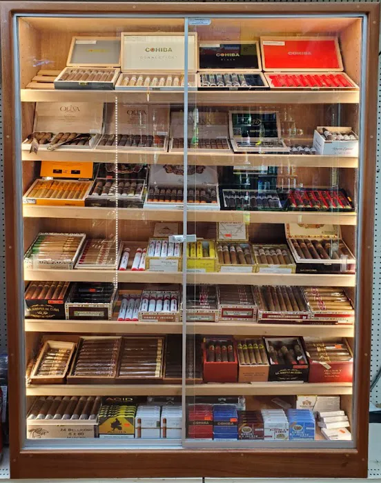 Lucky Seven Deli & Cigar Shop Picture 7