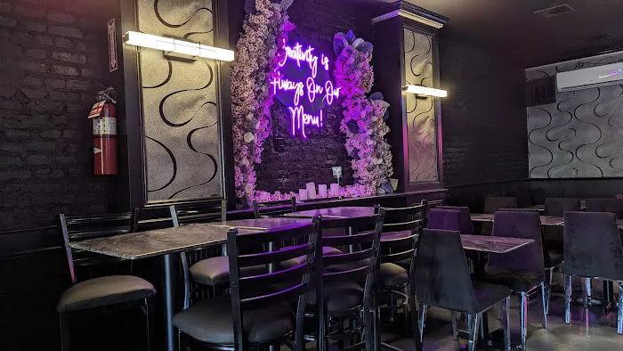 Allure Restaurant and Bar Picture 5