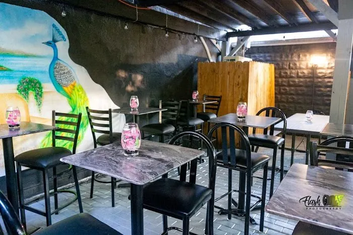 Allure Restaurant and Bar Picture 10